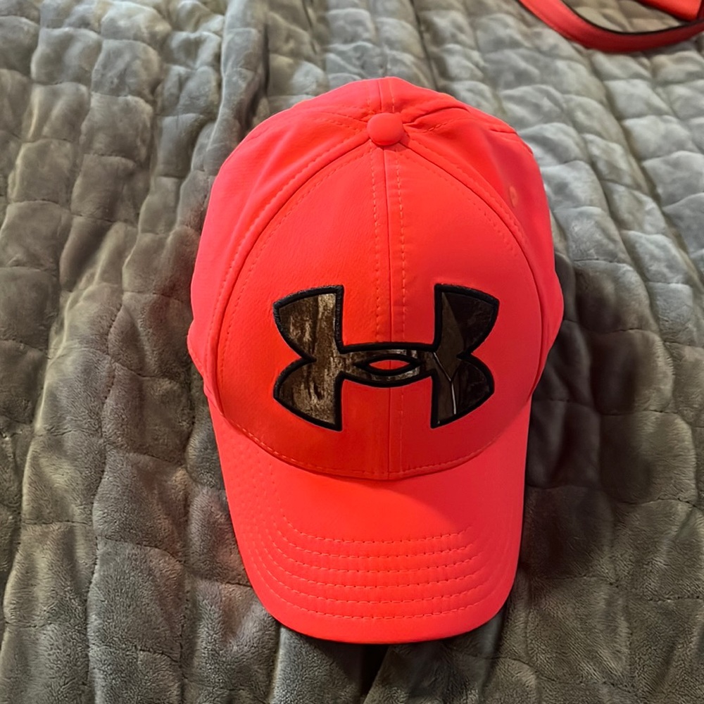 Women's hot neon coral pink under Armour hat